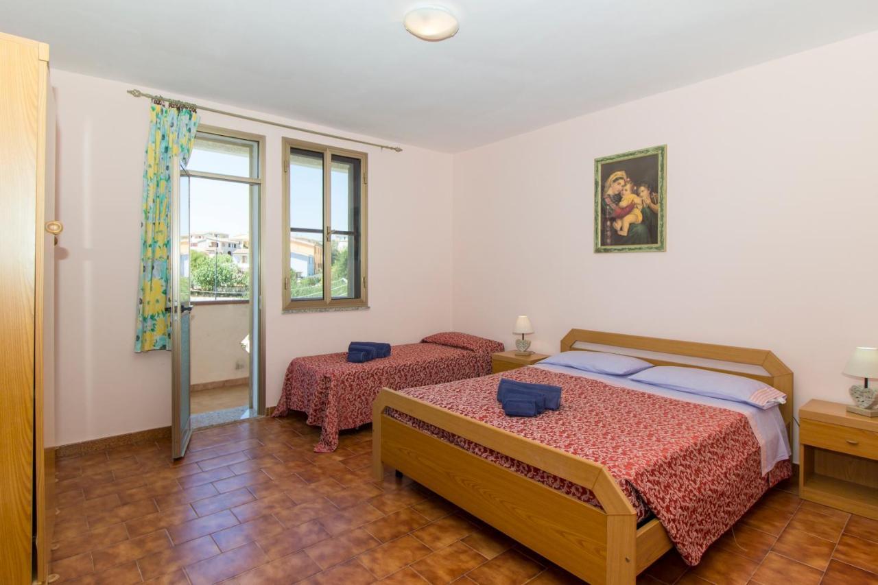 Appartamenti In Villa Con Ampio Giardino Esterno Posada  Exteriér fotografie