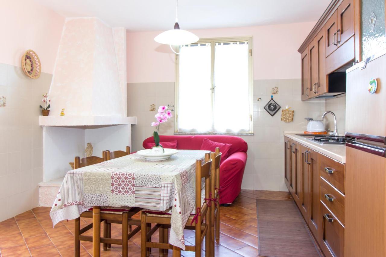 Appartamenti In Villa Con Ampio Giardino Esterno Posada  Exteriér fotografie