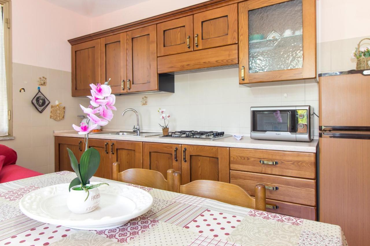 Appartamenti In Villa Con Ampio Giardino Esterno Posada  Exteriér fotografie