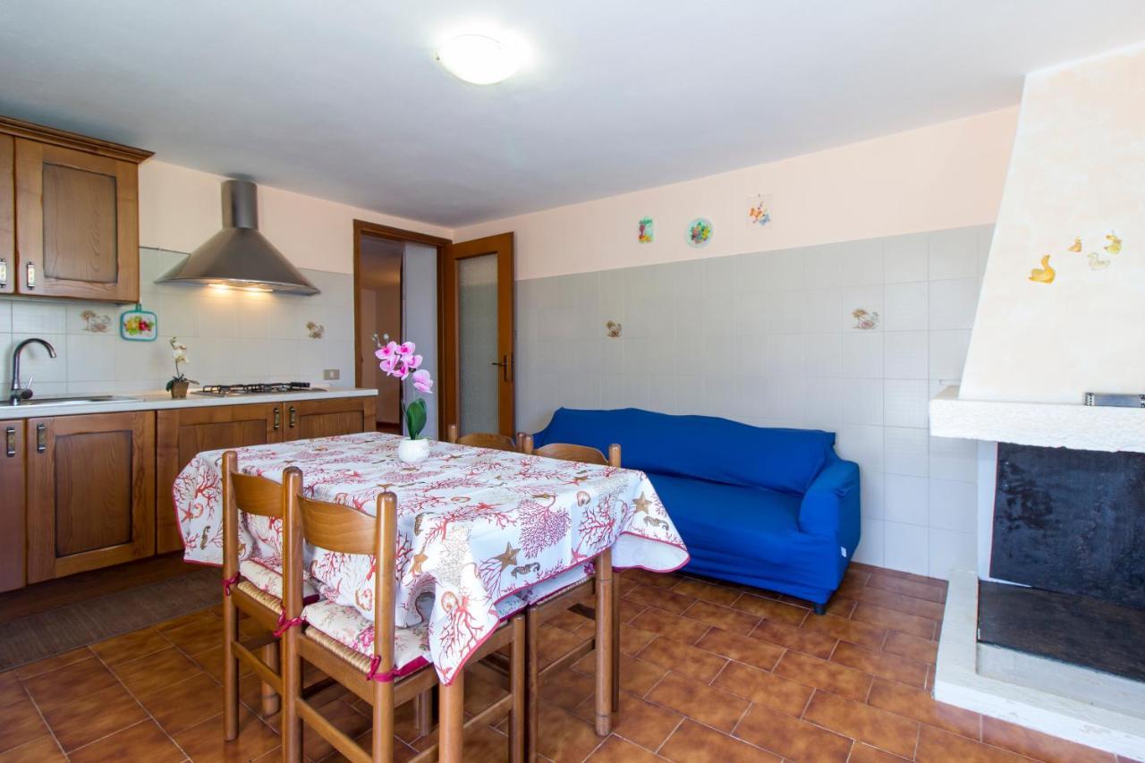 Appartamenti In Villa Con Ampio Giardino Esterno Posada  Exteriér fotografie