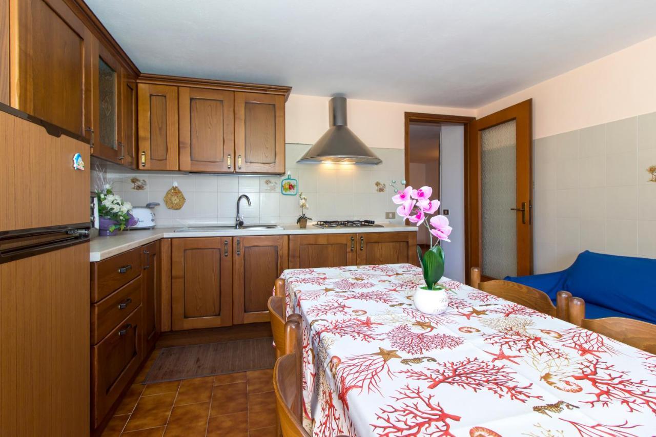 Appartamenti In Villa Con Ampio Giardino Esterno Posada  Exteriér fotografie