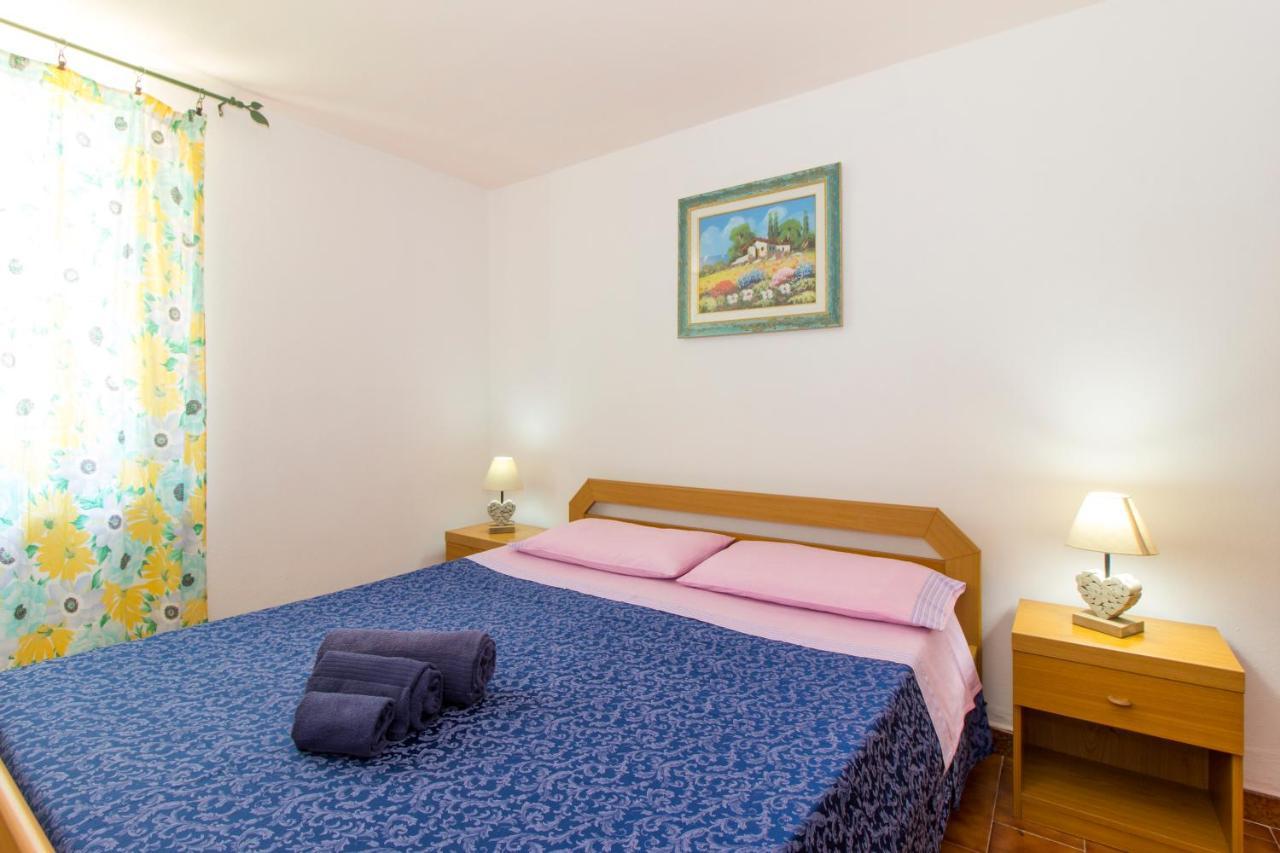Appartamenti In Villa Con Ampio Giardino Esterno Posada  Exteriér fotografie