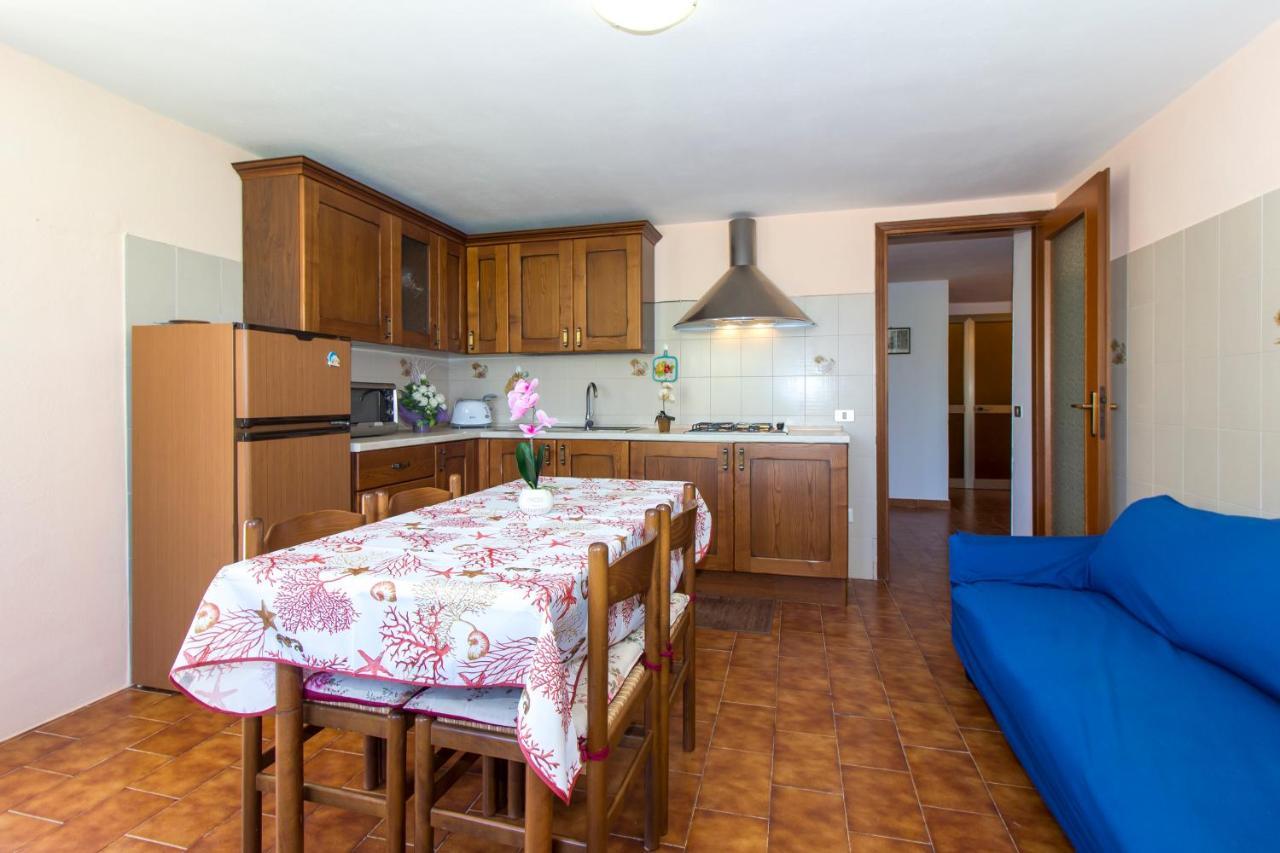 Appartamenti In Villa Con Ampio Giardino Esterno Posada  Exteriér fotografie